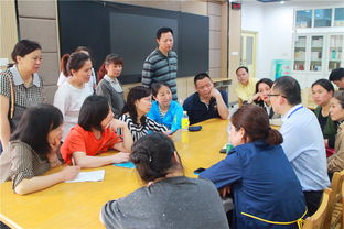 高考沖刺季，為您的心靈護(hù)航——心理健康教育中心為高三家長提供廣場(chǎng)心理咨詢服務(wù)